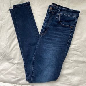 High waisted jeans from Abercrombie, size 0/25